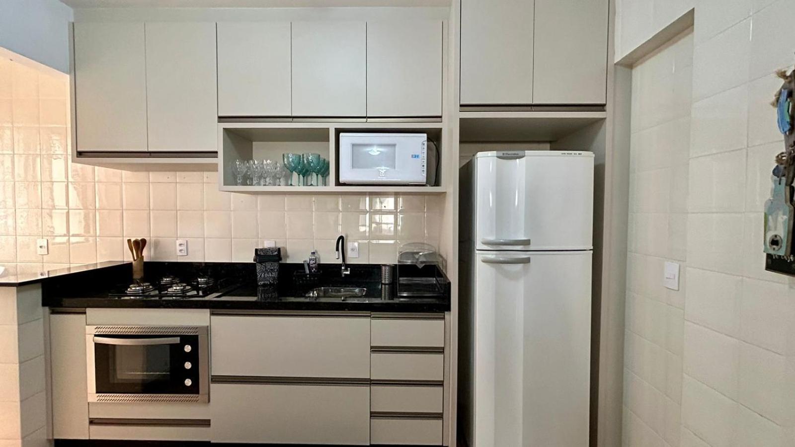 Bombas/ Bombinhas, A 50M Do Mar, Apartamento 2 Quartos, Com Churrasqueira Na Sacada, Ar E Wi-Fi エクステリア 写真
